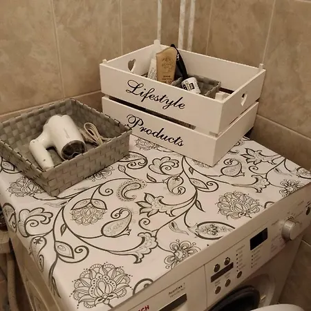 The Sisters Apartment *